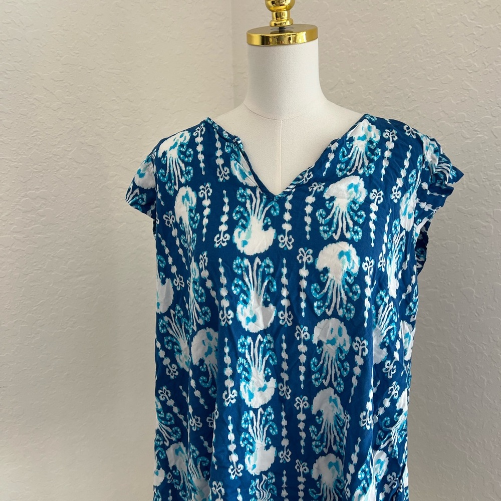 Lilly Pulitzer - Picture 2 of 4